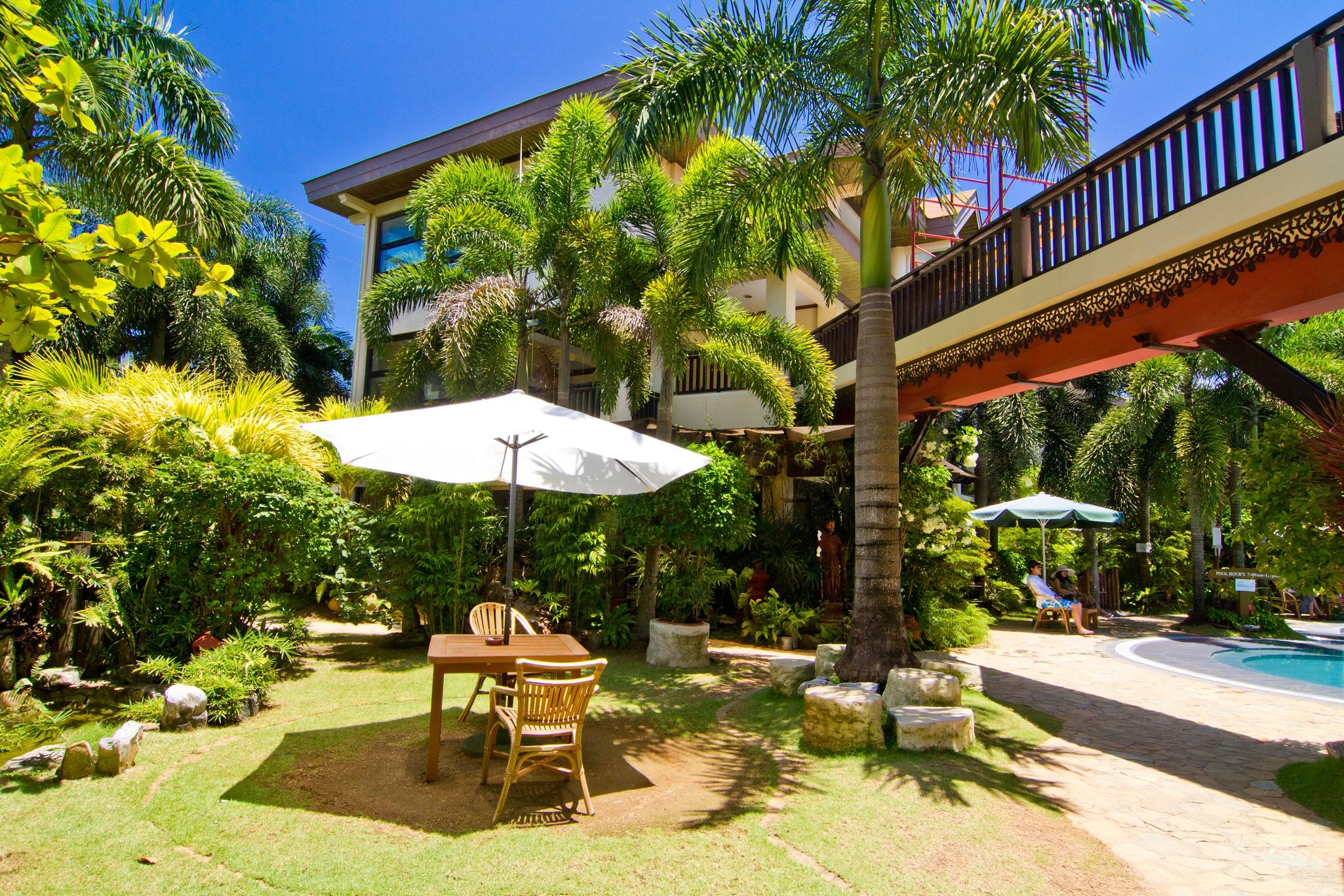 Manoc-Manoc Boracay Tropics Resort Hotel מראה חיצוני תמונה