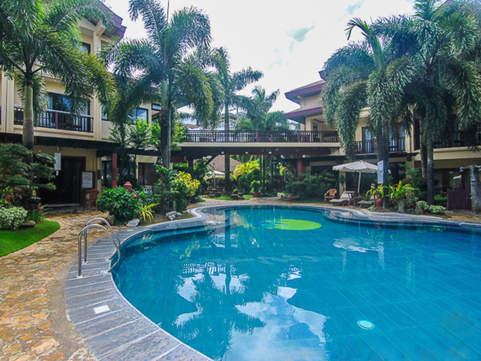 Manoc-Manoc Boracay Tropics Resort Hotel מראה חיצוני תמונה