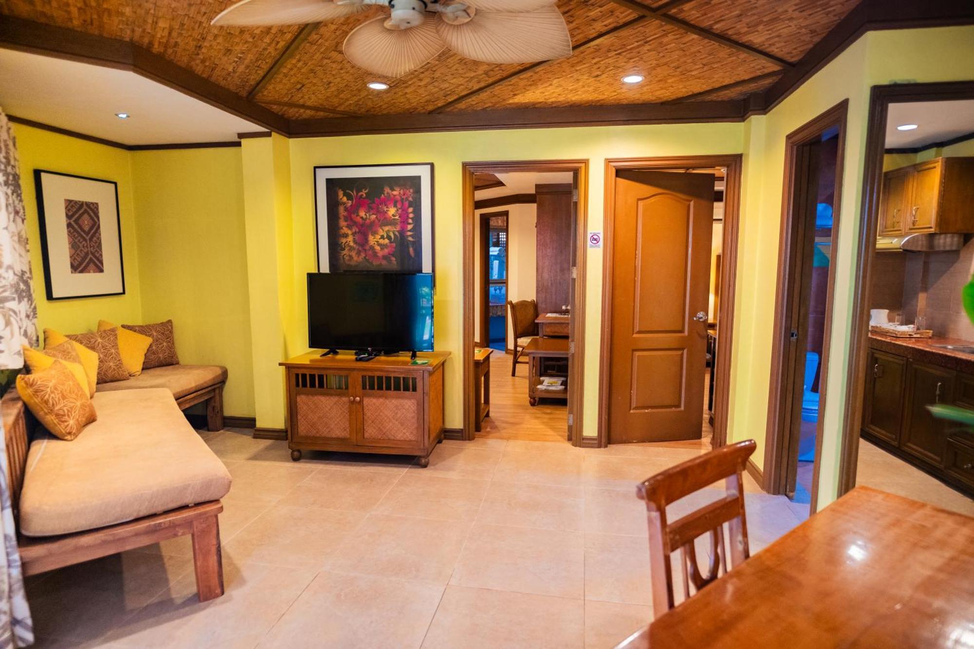 Manoc-Manoc Boracay Tropics Resort Hotel מראה חיצוני תמונה