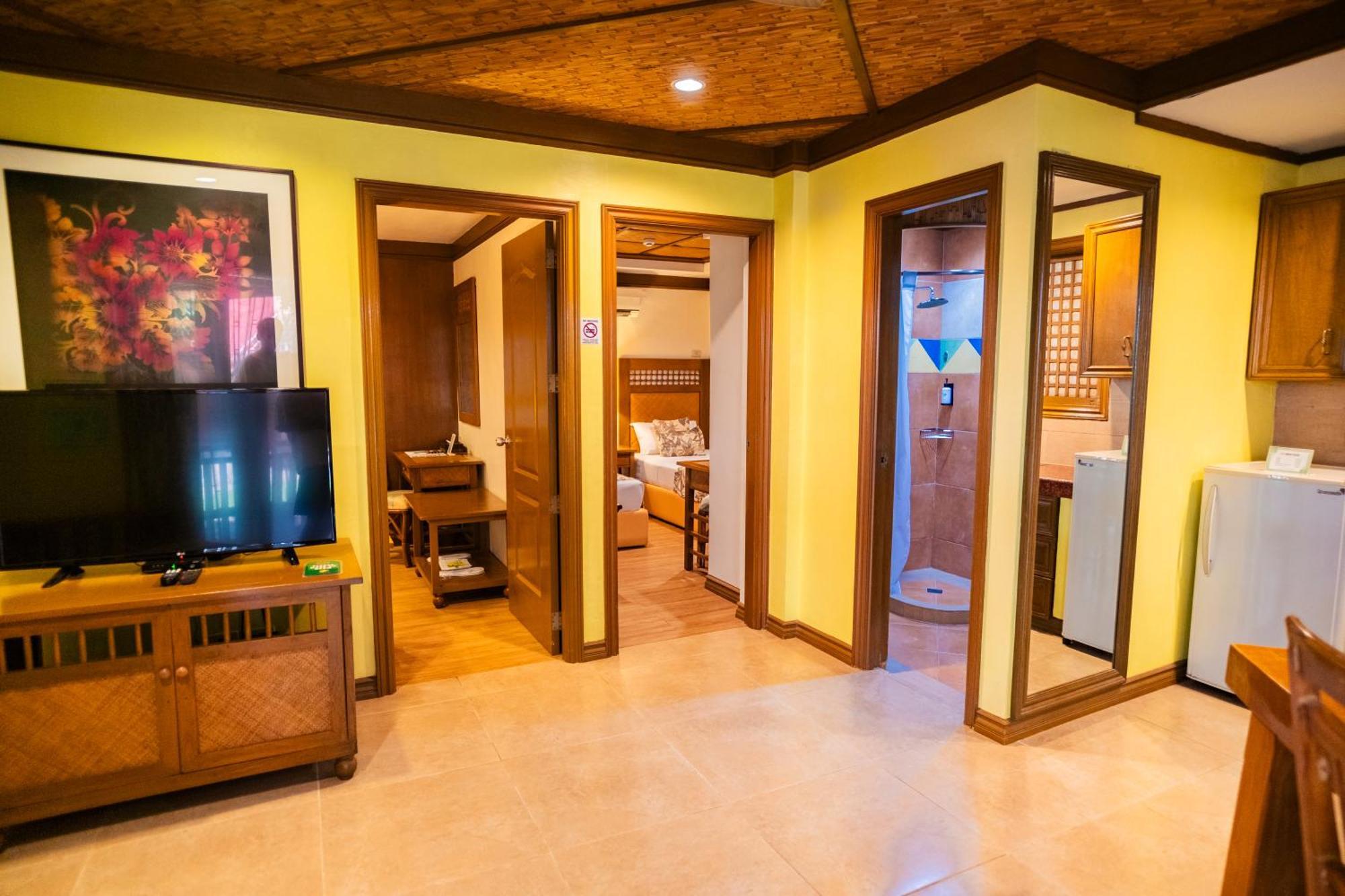 Manoc-Manoc Boracay Tropics Resort Hotel מראה חיצוני תמונה