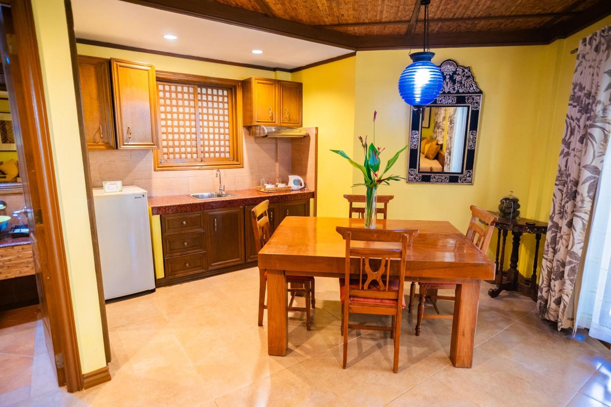 Manoc-Manoc Boracay Tropics Resort Hotel מראה חיצוני תמונה