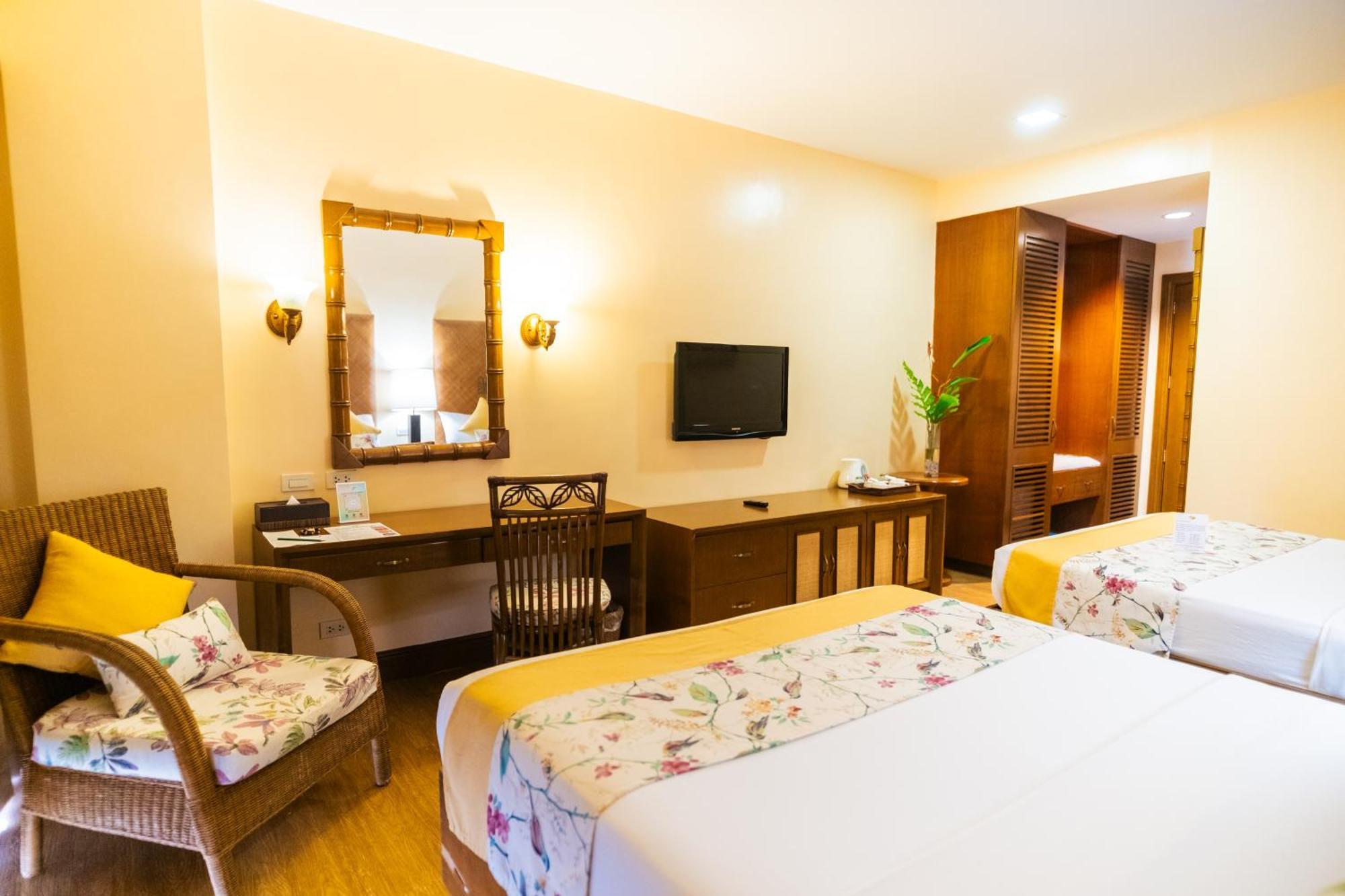 Manoc-Manoc Boracay Tropics Resort Hotel מראה חיצוני תמונה