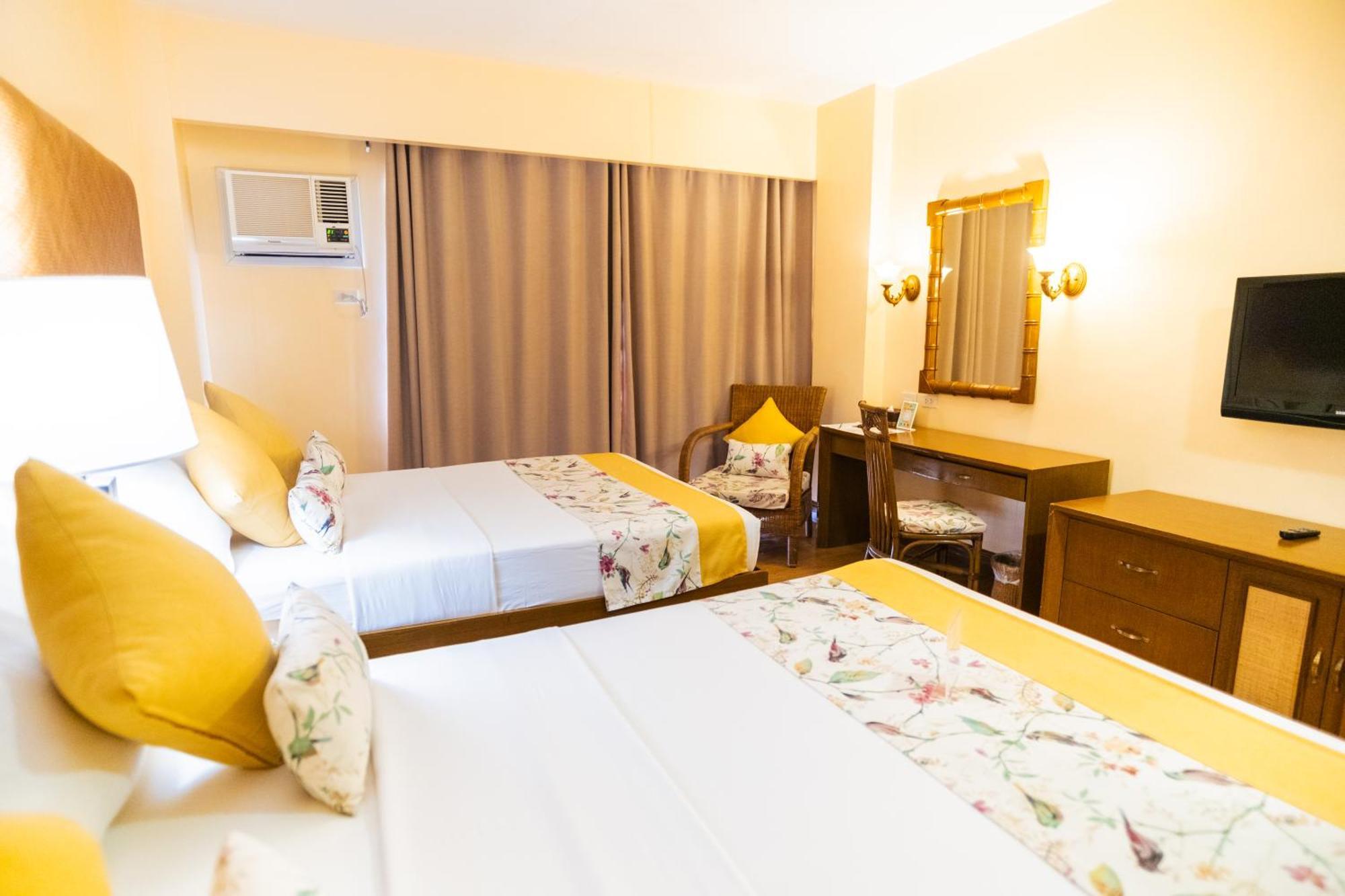 Manoc-Manoc Boracay Tropics Resort Hotel מראה חיצוני תמונה