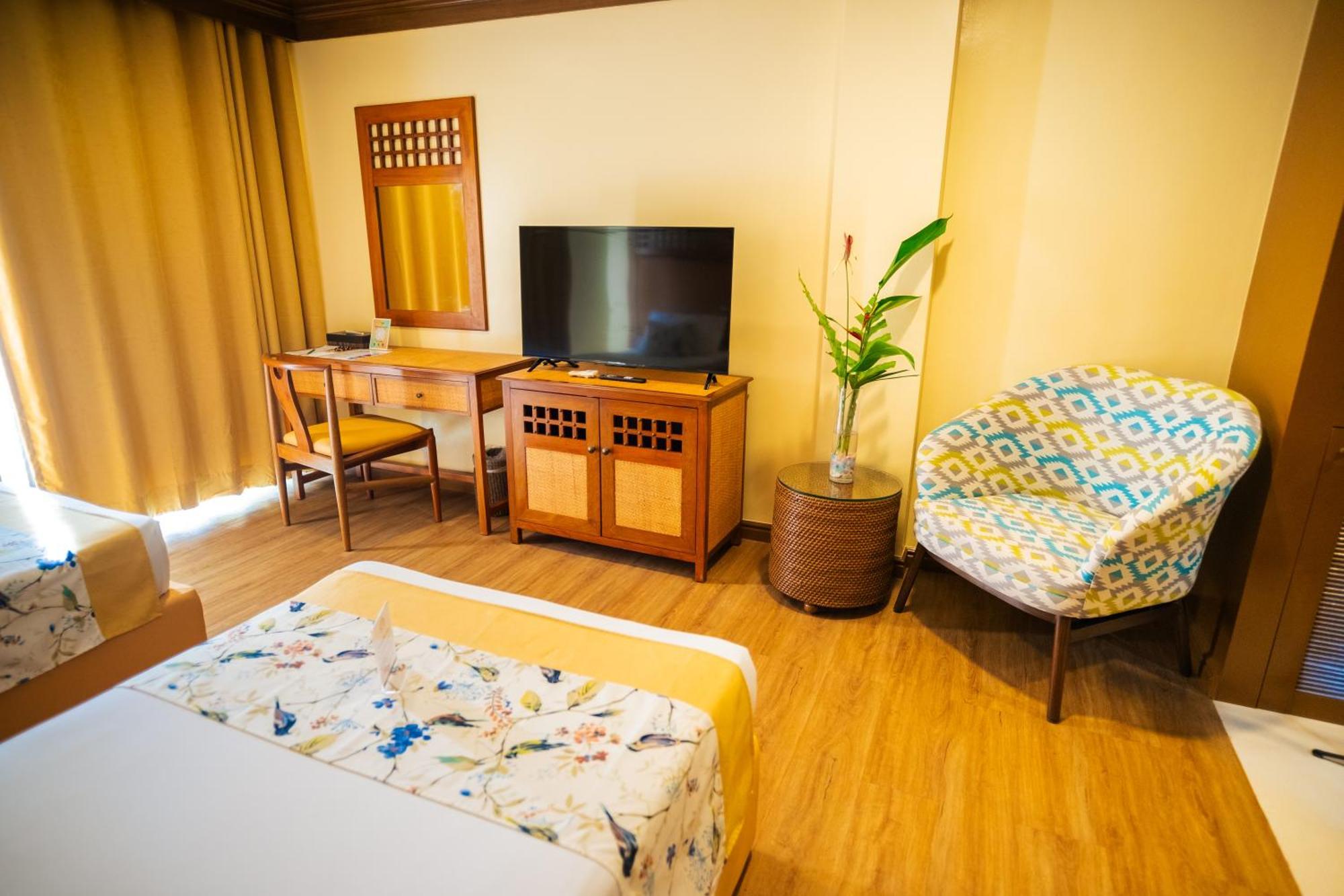 Manoc-Manoc Boracay Tropics Resort Hotel מראה חיצוני תמונה