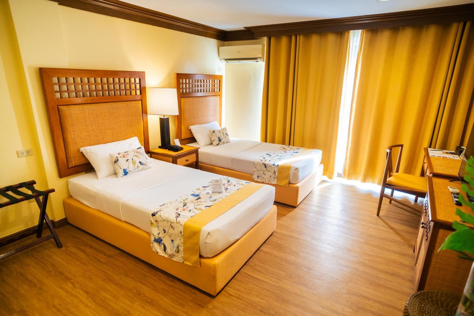 Manoc-Manoc Boracay Tropics Resort Hotel מראה חיצוני תמונה