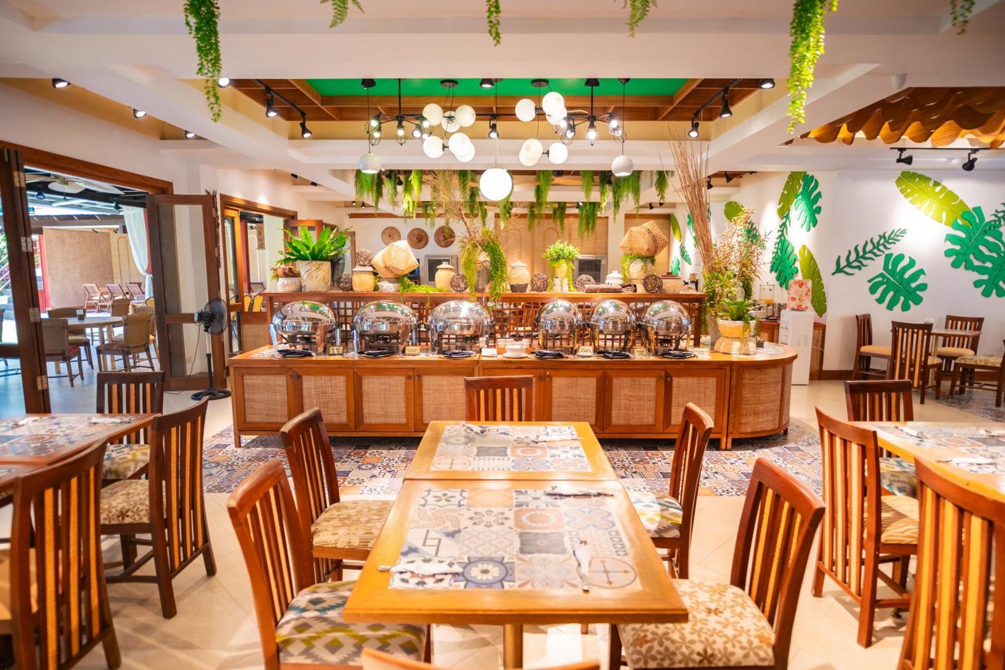 Manoc-Manoc Boracay Tropics Resort Hotel מראה חיצוני תמונה