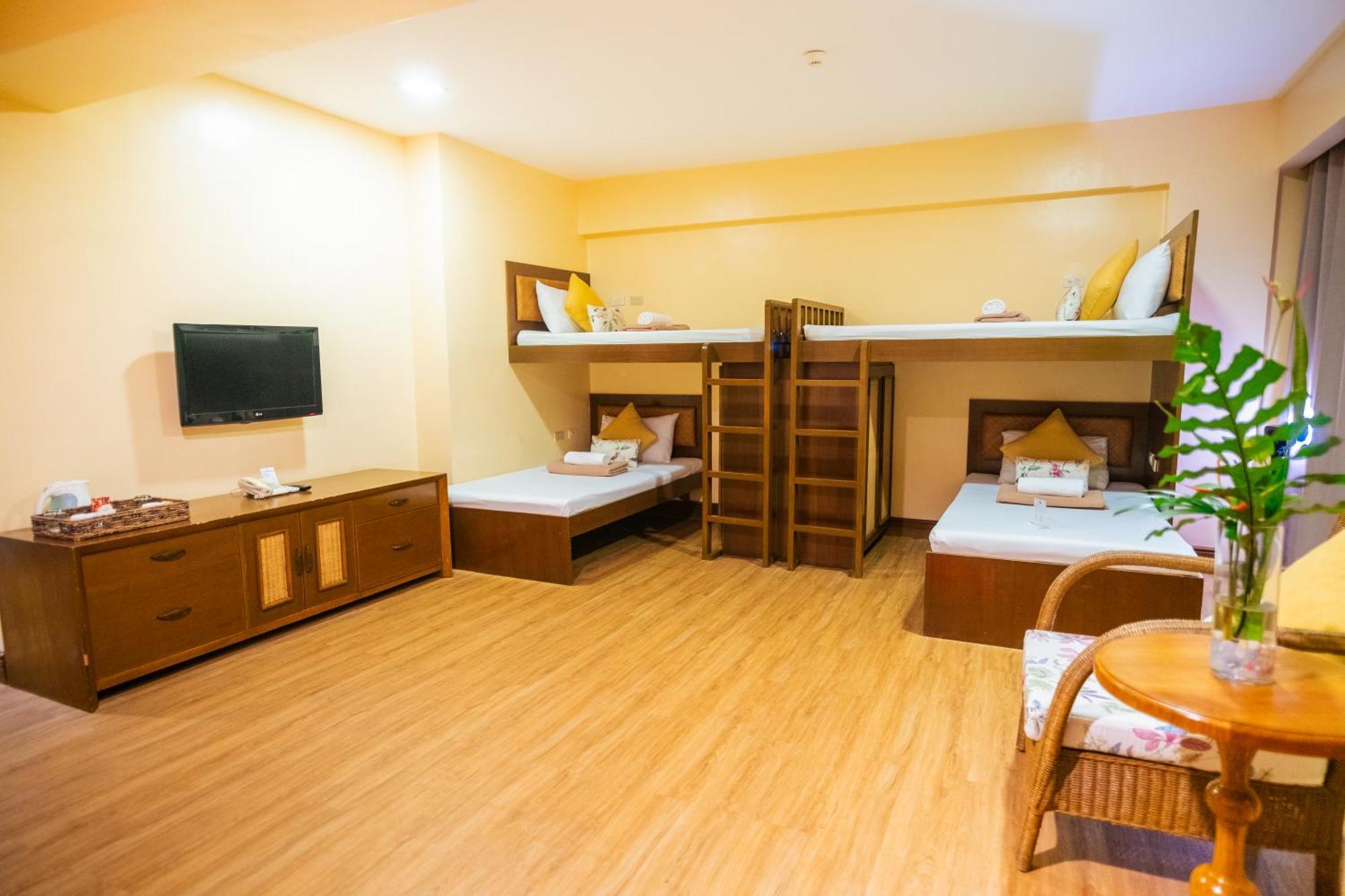 Manoc-Manoc Boracay Tropics Resort Hotel מראה חיצוני תמונה